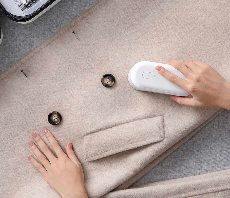 Lint Remover - Detail Shot